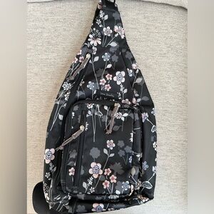 EUC Vera Bradley Holland Bouquet Lighten Up Sling Backpack